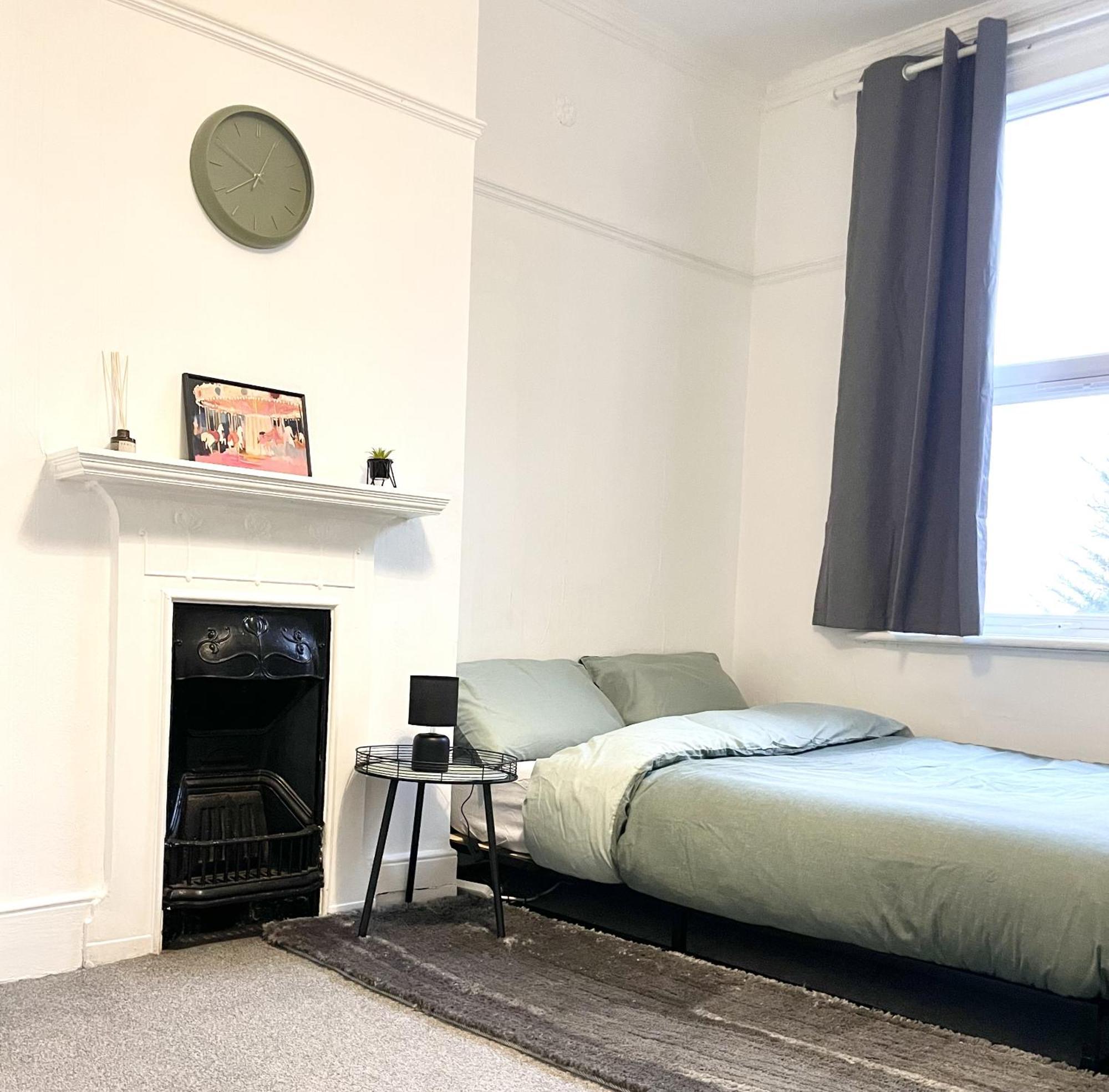 Cosy Double Rooms A Stones Throw From Wembley Stadium Лондон Экстерьер фото