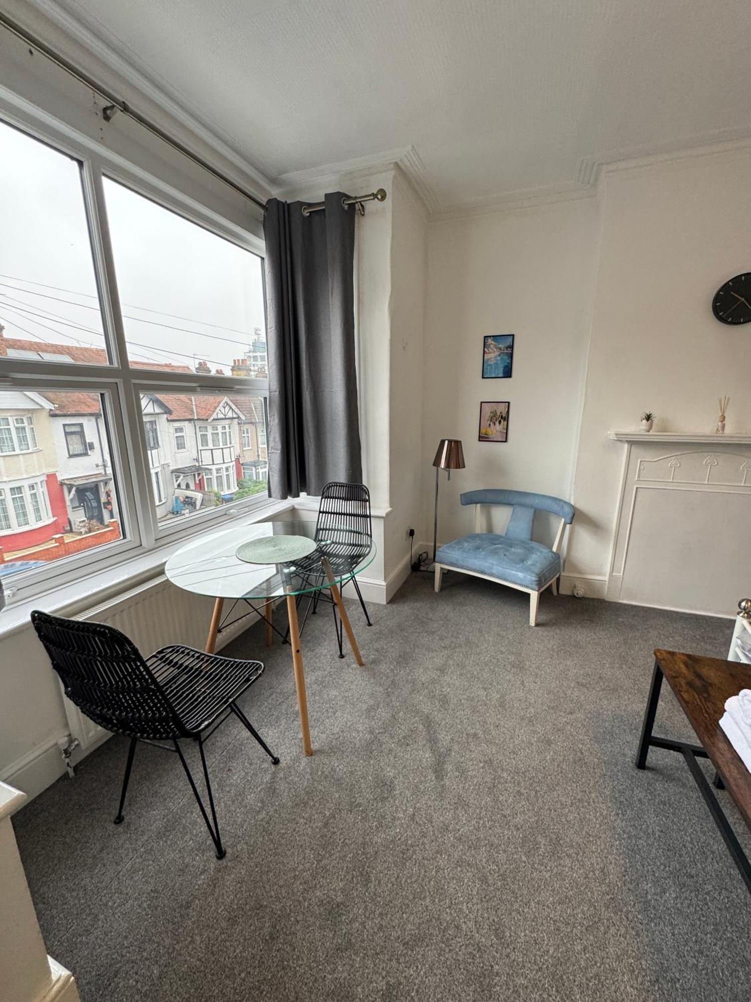 Cosy Double Rooms A Stones Throw From Wembley Stadium Лондон Экстерьер фото